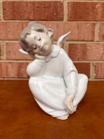 Lladro #4961 Angel Dreaming Porcelain Figurine