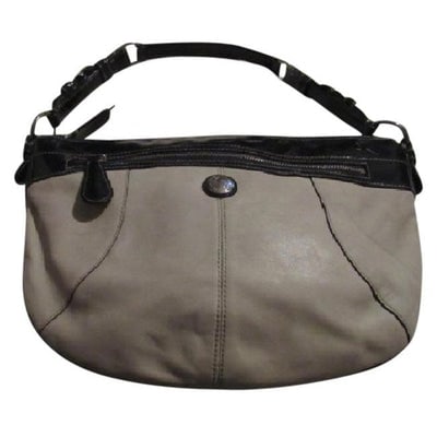 Coach Vintage Pursesdesigner Purses Taupe Buttery Soft Leather And Navy Patent Leather Hobo Bag: For sale is a Coach, 'Laura' hobo, in a taupe or stone color leather and navy blue patent leather, color block style, medium to large, hobo style purse with chrome accents! This purse is a great every