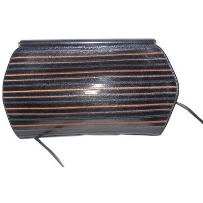 For sale is a vintage, Fendi, mod look, black leather, two-way- shoulder purse or clutch with a: For sale is a vintage, Fendi, mod look, black leather, two-way- shoulder purse or clutch with a linear design in purple and black in the leather, a hinged opening, and a removable strap! This is a gor