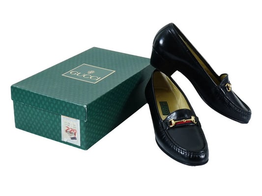 GUCCI size 9.5N black leather 1955 horse-bit heels w red/blue stripe!: For sale is a pair of GUCCI, size 9.5N, black leather, 2" heels with almond toes, red & blue sherry stripes, and gold horse-bit equestrian accents at the toes! These vintage heels by Gucci create