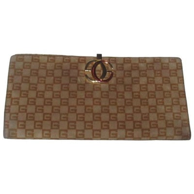 Gucci Brown Square G Logo Print Suede And Brown Leather Vintage Wallet: For sale is a rare, vintage, Gucci, brown square G logo print suede and brown leather, bi-fold style, checkbook size, wallet with a brown enamel and gold, hinged, GG logo clasp and an envelope top, sn