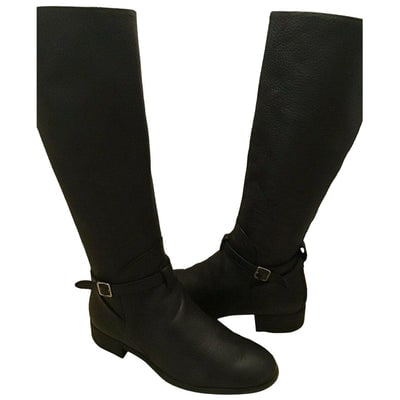 Bally Switzerland, size 9.5, black leather riding boots with chrome hardware, side zippers, almond (1 of 4)