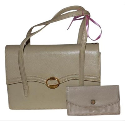 Gucci Dionysus Top Bag Boxy Structured Handle Kelly Ivory Texured Leather Satchel: For sale is a vintage, AMAZING, early Gucci, RARE, 1960's mod, ivory textured leather, envelope top with hinged clasp, handheld or shoulder purse with two longer straps, a top handle and multiple comp