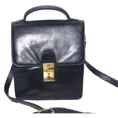 Gucci Padlock Bag Two Way Top Handle With Strap Black Leather Satchel: For sale is a vintage, AMAZING, early Gucci, RARE, black smooth leather, rectangular, envelope top with push and slide clasp, two-way style, cross body, handheld, or shoulder purse with a top handle a