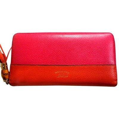 Gucci Fuchsia Orange W Bamboo Pull Xl Line Zip Around Checkbook Size Wallet: For sale is a RARE, Gucci, fuchsia/orange color block leather, XL bi-fold, checkbook style wallet with a zip around closure, a bamboo zipper pull with fuchsia leather fringe, gold hardware and expanda