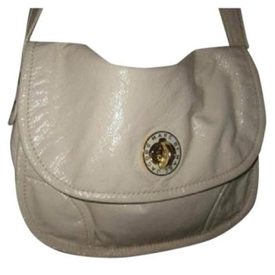 Marc Jacobs, NWT, ivory patent leather and gold, large, satchel, shoulder purse: For sale is a Marc Jacobs, NWT, ivory patent leather and gold, large, satchel, shoulder purse! It is a great looking, designer purse with a lot of style! This bag is made from an ivory patent leather 