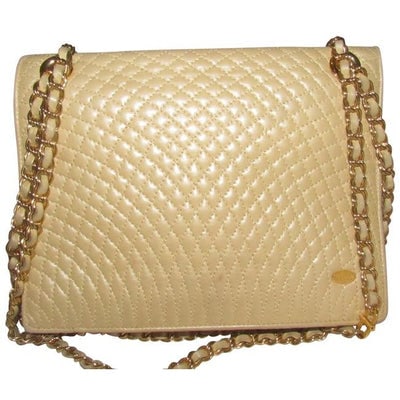Bally Vintage Pursesdesigner Purses Pale Yellow Quilted Leather Shoulder Bag: For sale is a vintage, unique, AMAZING, Bally, diamond design, quilted pale yellow leather, envelope top, snap closure, shoulder purse with gold chain and adjustable leather dual straps! It is a uniqu