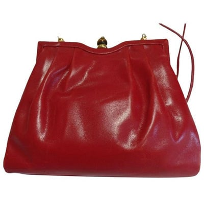 Gucci Clutch Hinged Top Two Way Shoulder Cross Body Red Leather Tiger S Eye Clasp Satchel: For sale is a unique, Gucci, red leather, two-way style purse with a hinged opening, a long leather strap, a gold and tiger's eye kiss top closure, and a roomy pouch-like shape! This is a perfect, eve