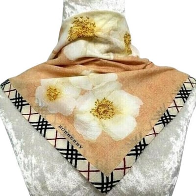 Burberry Nova Check Floral Print Cotton Scarf: For sale is a RARE, Burberry, NWOT, 24" square, 100 % cotton scarf with a design of large, white and yellow dogwood blossoms on a coral background, Haymarket Nova Check print trim, rolled edges, and a