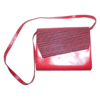 Bally Red And Black Patent Leather Cross Body Bag: * For sale is a Bally, red patent leather, two-way clutch or shoulder bag with black, linear design on asymmetrical envelope top! This is a unique purse which draws from many looks from the past that 
