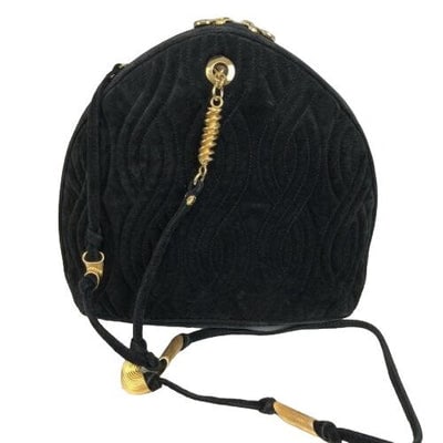 Fendi, black quilted suede with a 'pasta' or 'noodle' design, two way, sling style- clutch or cross: For sale is a RARE, Fendi, black quilted suede, two way, petite sling style- clutch, cross body, or shoulder style purse with a 'pasta' or 'noodle' design in the quilting, a removable strap, a domed t