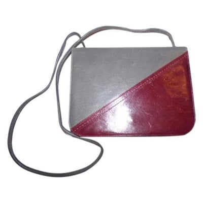 Bally Vintage Grey And Burgundy Leather Shoulder Bag: For sale is a mod style, Bally, unusual, envelope top snap, grey and burgundy leather, color block style, shoulder bag with perforated design! This is a unique purse which draws from many classic look