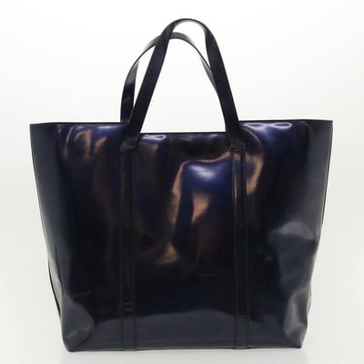 Gucci, metallic blue leather, XL tote bag/shoulder purse with a top zip closure, graduated shape, &: For sale is a vintage, Gucci, metallic blue leather, XL tote bag/shoulder purse with a top zip closure, graduated shape, & chrome accents! The purse is in a rare style from Gucci that is a perfect