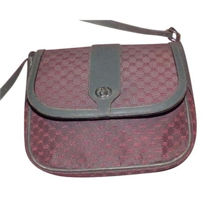 Gucci Vintage Grey Leather And Canvas With Pinkish Red Small G Logo: For sale is a vintage, Gucci, pink logo fabric & grey leather cross body bag! This is a rare, coveted bag from Gucci in a very unusual color combination! Don't miss out!The bag is made from dark p