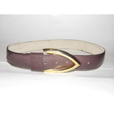 Dior Brown Leather Belt With a Large Gold Tone D Logo Buckle: For sale is a Christian Dior, brown textured leather belt and bold, gold tone metal, open 'D' logo buckle with a hook that slides into a hole to secure it! The belt is classic yet very eye-catching! T