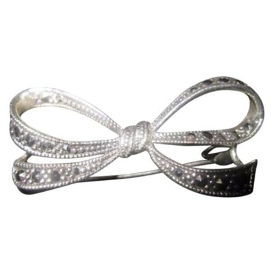 Judith Jack Marcasite Sterling Vintage Brooch: For sale is a vintage, Art Deco look, early Judith Jack, sterling & marcasite, stylized bow brooch! This is a very unique piece that can't help but catch your eye!The piece is unique and eye-catch