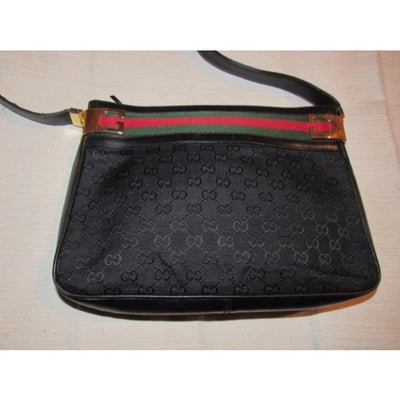 Gucci W Guccissima Canvasleather Sherry Stripe Top Black G Printred And Green Canvas Leather Shoulde: For sale is a vintage, RARE, Gucci, black large G logo print fabric & black leather with a red and green striped top framed by gold G logos, top zip shoulder bag! It is a rare take on a classic st
