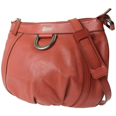 Gucci Abbey Vintage Red Leather Hobo Bag: * For sale is an authentic, Gucci, 'Abbey D ring', red leather, hobo style purse with a bold chrome D-ring with 'GUCCI' engraved & horse-bit accents! This is a great looking piece from Gucci with 