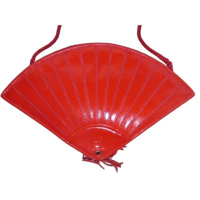 Fendi SAS red leather stylized fan shaped purse by Lagerfeld: For sale is a ONE OF A KIND, vintage, Fendi, Mod/ArtDeco/Asian look, red, lacquered/ patent leather, two-way- cross body/shoulder purse or clutch! 'It is a 'fan' shape with a zip closure and fringe at