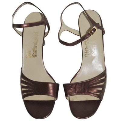 Ferragamo Metallic Bronze Snakeskin Sandals: For sale is a pair of amazing, Salvatore Ferragamo, size 7A, metallic bronze snakeskin leather, open toe, 3.5" kitten heel style sandals, engraved gold buckles at the heels, and an open, strappy desig