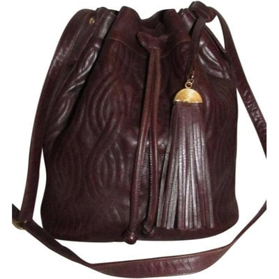 Fendi Brown Quilted Pasta Design Leather Bucket Bag: For sale is a Fendi, RARE, brown quilted leather and smooth brown leather, cross body or shoulder style, bucket purse with a 'pasta' or 'noodle' design in the quilting, a drawstring top closure, and g