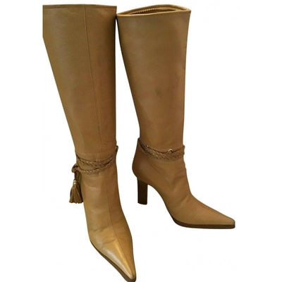 AMAZING pair of Versace, size EU 35.5, buttery soft tan leather boots with woven leather & gold bead: On sale is an AMAZING pair of Versace, size EU 35.5, buttery soft tan leather boots with woven leather and gold bead accents, pointed toes, pull closures and 4" heels! These are the tan leather boots 