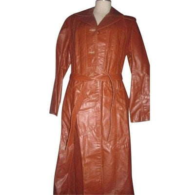 Wilsons Leather Ox Blood Red Vintage Jacket: For sale is a Wilson's, 1970's, ox blood red leather, size 10, hip length, belted, blazer/coat! It is a fun style that would be a great fall jacket! The coat is a waist/hip length, ox blood red color 