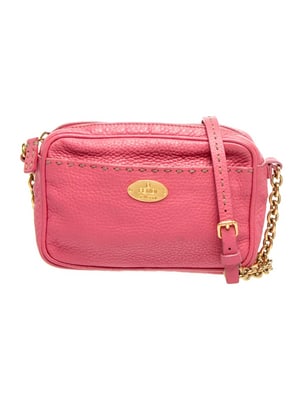Fendi pink selleria leather cross body: Description:Fendi Crossbody BagFrom the 2011 Collection by Karl LagerfeldPink LeatherGold-Tone HardwareChain-Link Shoulder StrapSingle Exterior PocketCanvas LiningZip Closure at Top