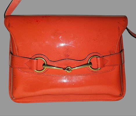 Gucci orange glossy leather Bright Bit style cross body/shoulder bag!: For sale is a fabulous Gucci orange glossy leather Bright Bit saddle bag style cross body/shoulder bag with an XL gold horse-bit accent and black painted edges! This iconic style from Gucci is a must 