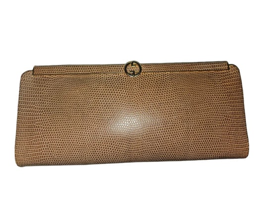 Gucci tan lizard leather interlocking G pill box clutch: For sale is an authentic, rare, 1960's, AMAZING, Gucci tan lizard leather interlocking G pill box clutch style purse with a sleek linear, gold latch top clasp with an interlocking GG center accent! Th