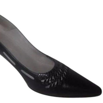 Salvatore Ferragamo Black With Grey Vintage Pumps: For sale is a pair of Salvatore Ferragamo, black leather, size 7C, sexy kitten heels from 1950's/60s with with grey woven whip-stitching, 3" kitten heels, and a look made famous by Marilyn Monroe! A p