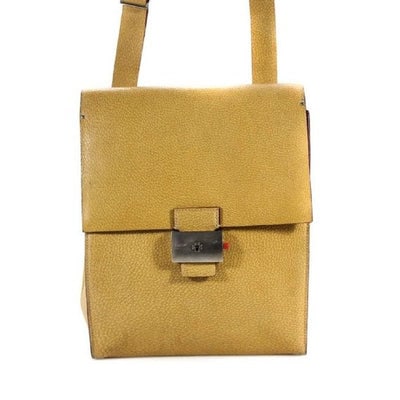 Bally Vintage Pale Yellow Leather Cross Body Bag: For sale is a vintage, Bally, pale yellow textured leather, envelope top, two-way style- clutch or cross body purse with multiple interior pockets and a unique, hinged locking clasp! It is a sleek, mo