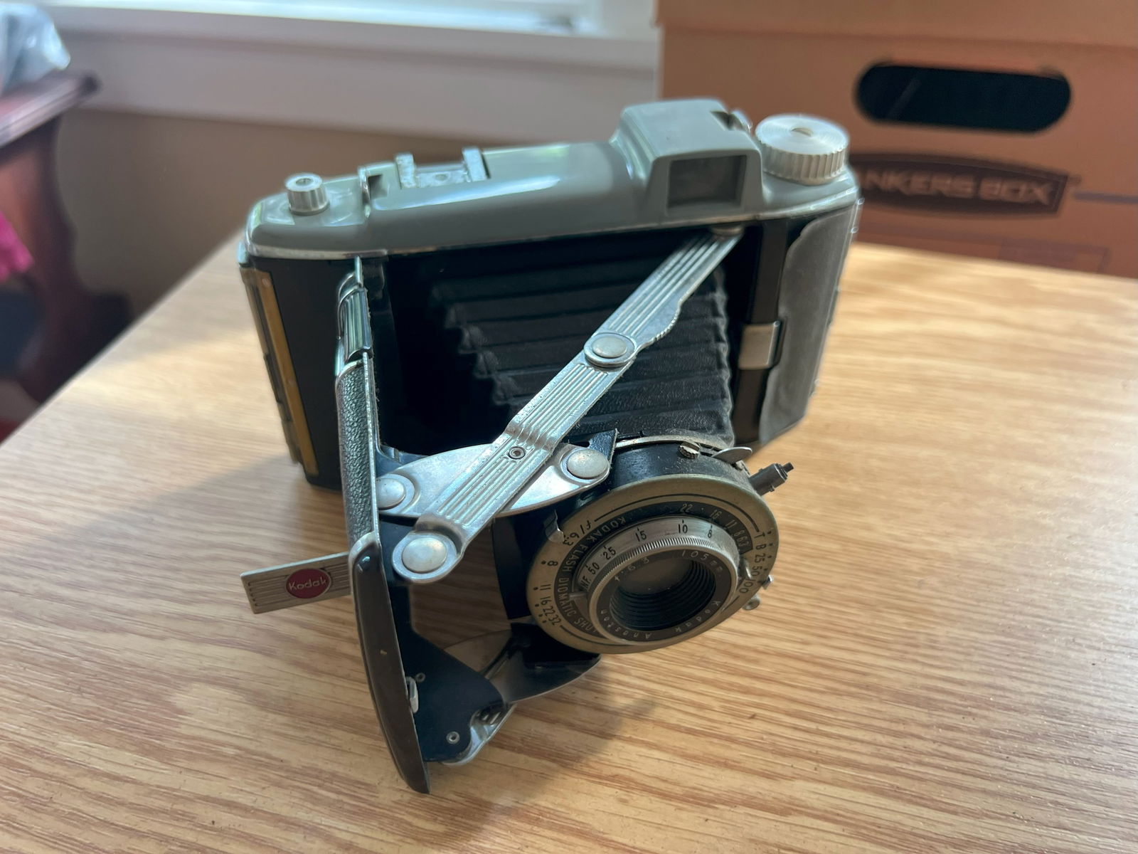 Kodak Junior Six-20 folding camera (1 of 2)