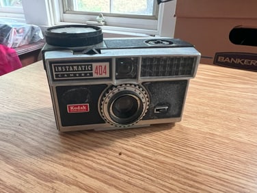 Kodak Instamatic 404 camera