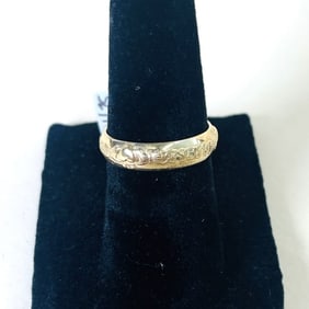 14k yellow Gold Irish Claddagh Band size 4.75