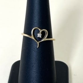 Delicate 14k Gold Ring Heart Design With Diamond Size 6