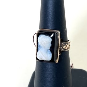 Antique 10k Rose Gold Cameo On Onyx  Ring Size 5.25