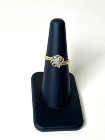 14k yellow Gold Diamond Cluster Ring Size 6.5