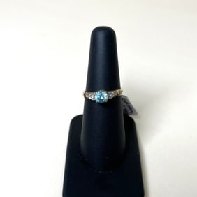 Antique Blue Topaz 14k Yellow Gold Antique Ring Size 6.25