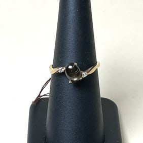 Antique Black sapphire 14k Yellow Gold Ring Size 6.75