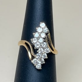 14k Yellow Gold Diamond Wave Cluster, 16 Diamonds Set It 14k White Gold Prongs Size 5.75