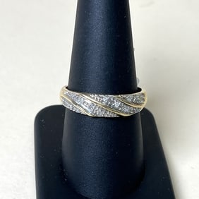 14k Diamond Band In Yellow Gold Size 10