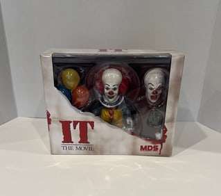 IT The Movie Mezco Designer Series MDS Collectible