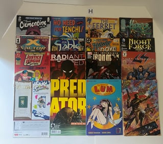 A Bundle of 16 Collectible Comics Comic Books