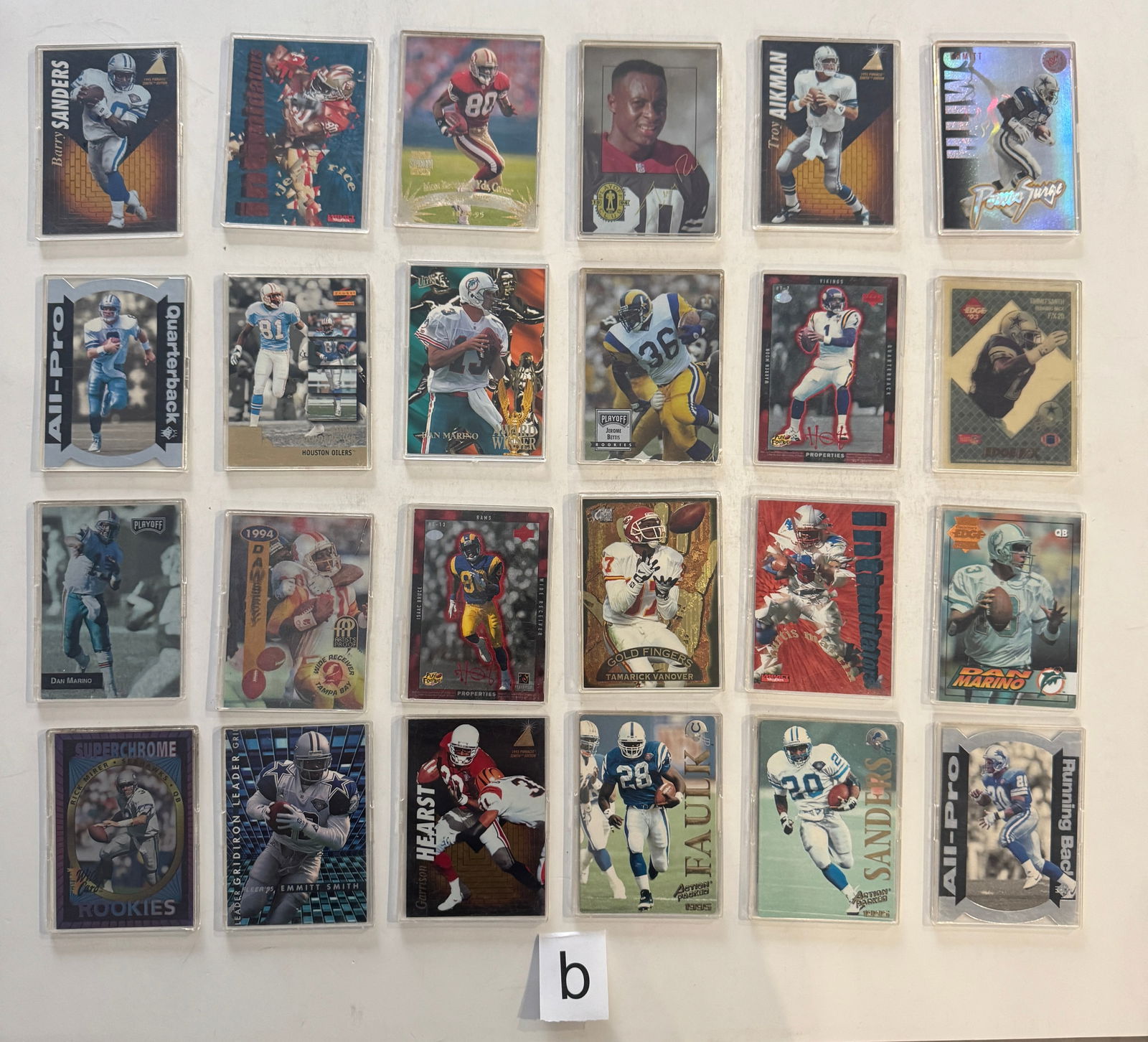 Football Cards In Plastic Sleevs: Football Cards In Plastic Sleeves