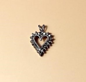10K White Gold- Natural Diamond Hear Pendant