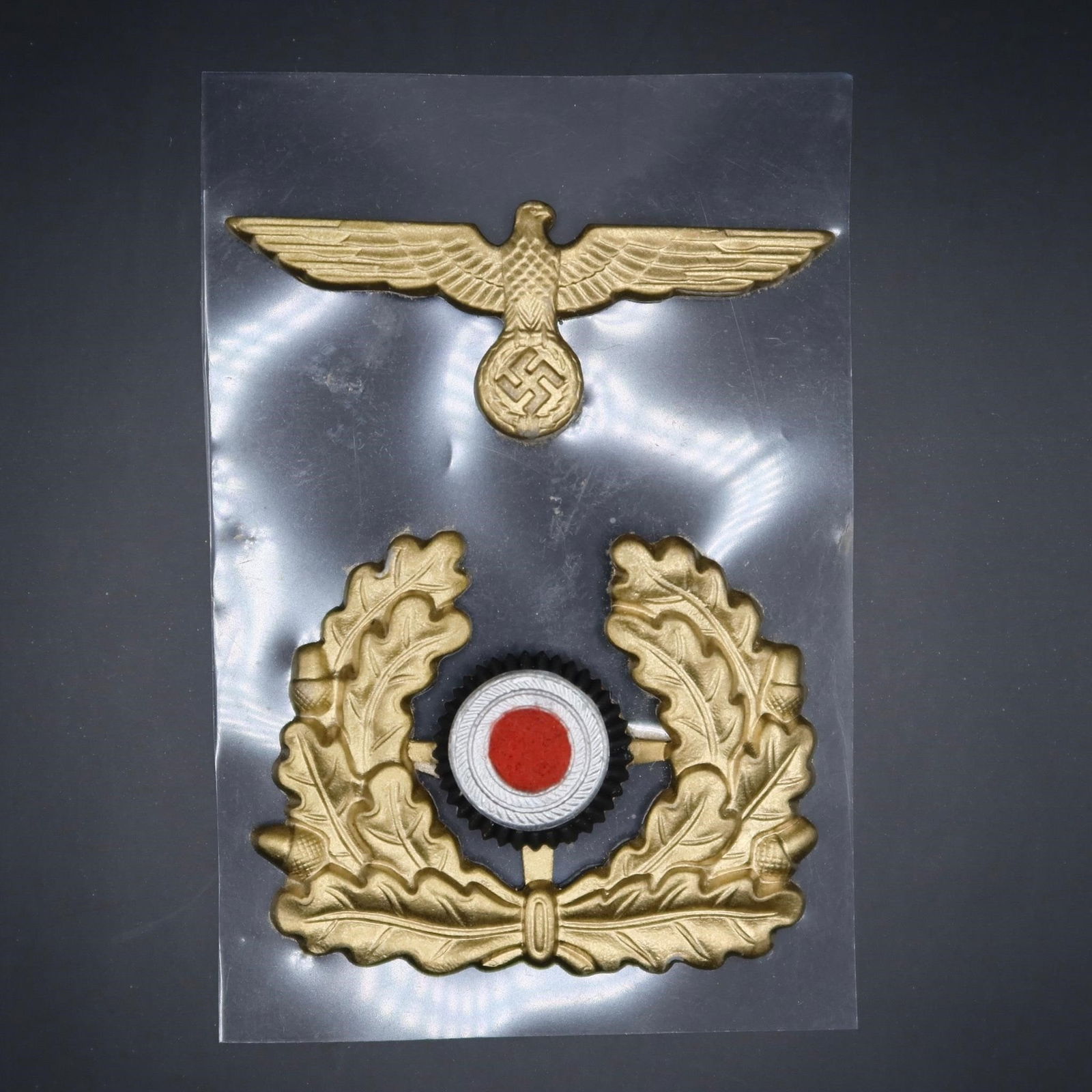 Heer Visor Cap Insignia Set (1 of 2)