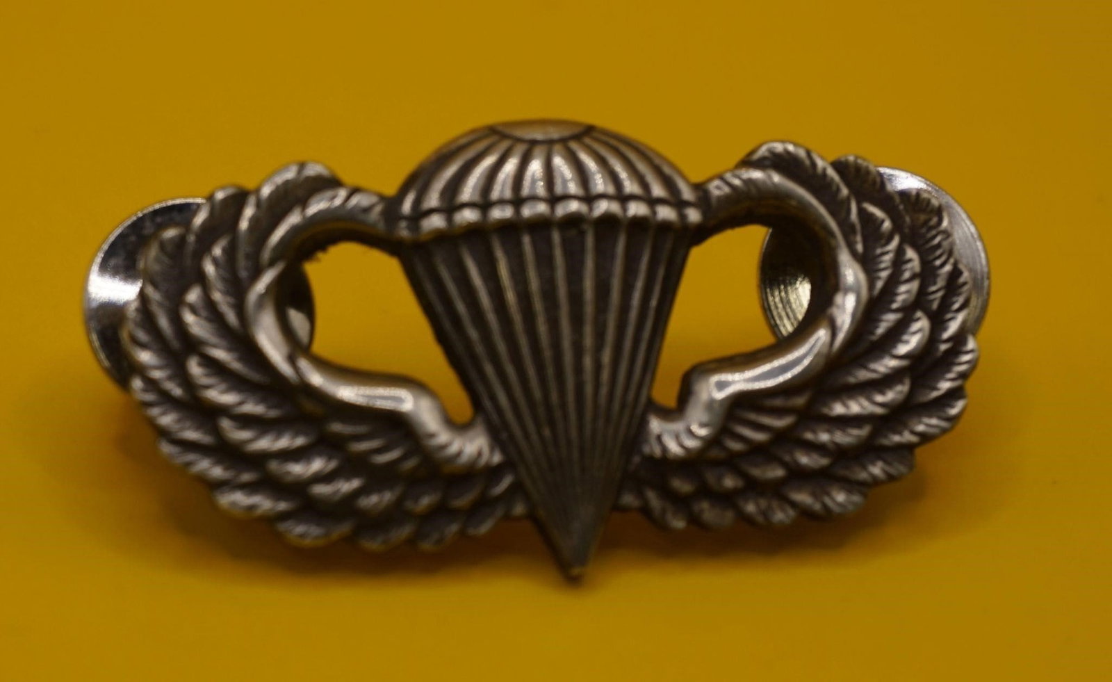 WWII US Military Parachutist Badge/Jump Wings (1 of 2)