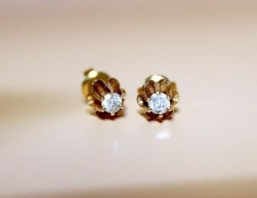 18K 0.6ct Diamond Stud Earrings