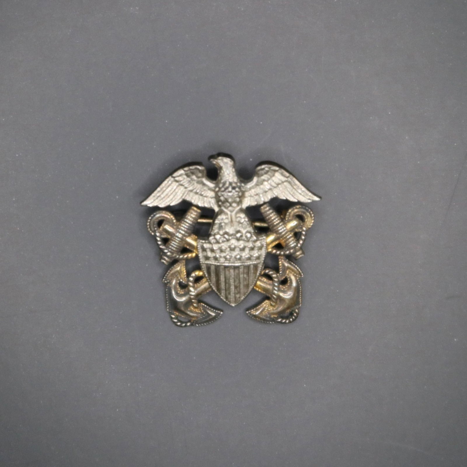 Vintage Sterling U.S. Navy Officer Cap Device (1 of 2)